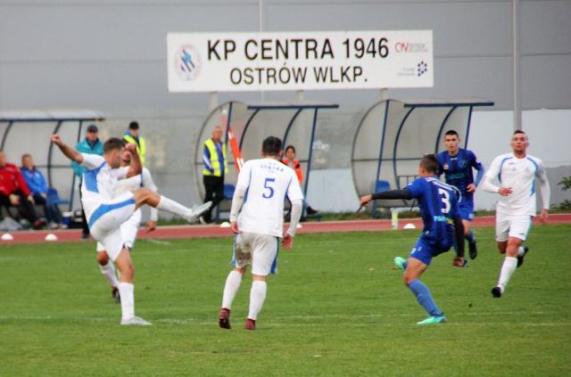na fot.: Piłkarze Centry 1946 Ostrów