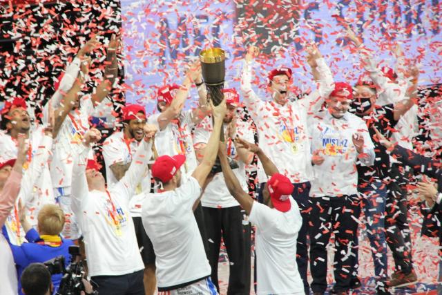 na fot.: Mistrz Polski zagra w Koszykarskiej Lidze Mistrzów.