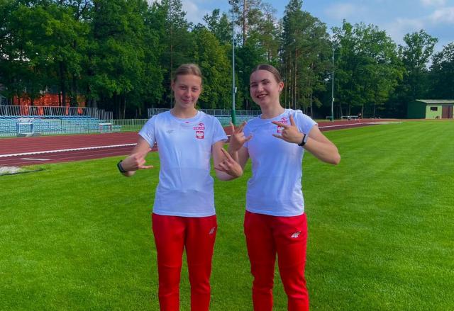na fot: Olga Szlachta i Inga Kanicka. Fot. FB KS Stal LA