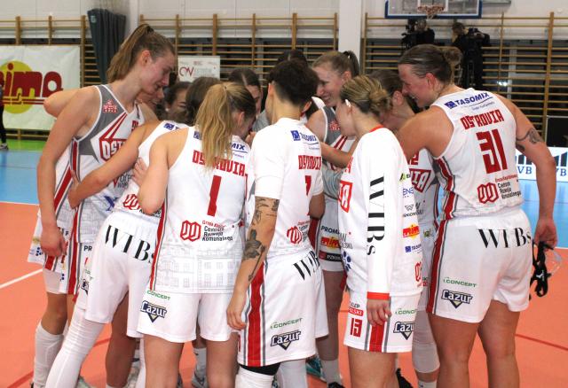 na fot: koszykarki Basket Ostrovii Ostrów