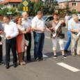 na fot. przecięcie wstęgi otwierającej nową drogę w Przespolewie