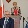 na fot. na mównicy: Grażyna Borkowska / dyrektor szkoły w Marszewie; fot. Tomasz Wojtala