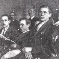 na fot.: oskarżeni o udział w wypadkach lutowych z 1926 r. podczas rozprawy sądowej / Archiwum Państwowe w Kaliszu