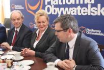 od lewej: A. Szejnfeld, M. Wodzińska - kandydaci Platformy Obywatelskiej do Europarlamentu, J. Urbaniak, prezydent Ostrowa Wlkp.
