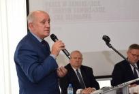 na fot. z lewej: Paweł Rajski / starosta ostrowski