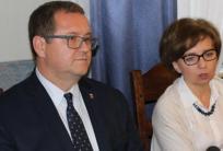na fot.: od prawej: Marzena Maląg / wicewojewoda wielkopolski, Grzegorz Sapiński / prezydent Kalisza