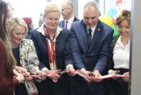 na fot.: uroczyste przecięcie wstęgi i... otwarte!