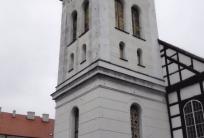 na fot.: wieża kościoła p.w. N.M.P. Królowej Polski w Ostrowie Wielkopolskim