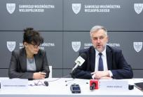 na fot. od lewej: Elżbieta Kuzdro-Lubińska / skarbnik województwa wielkopolskiego; Marek Woźniak / marszałek województwa wielkopolskiego