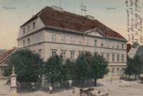 graf. pleszewski ratusz na pocztówce z 1907 r. / Muzeum Regionalne w Pleszewie