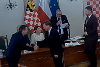 screeny: esesja.TV