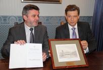 Od lewej: J. Pęcherz, M. Witczak Od lewej: prezydent J. Pęcherz, poseł M. Witczak