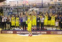 na fot.: BM Slam Stal Ostrów – wicemistrz Polski w sezonie 2017/2018