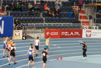 na fot.: Sprinterzy po finiszu na 60 metrów / fot. facebook KS Stal LA Ostrów