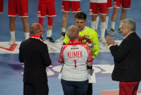 na fot. MVP meczu wybrano bramkarza reprezentacji Polski, Jakuba Skrzyniarza