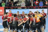 na fot.: radość po pokonaniu Gwardii Opole