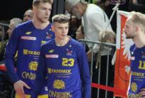 na fot.: Jacek Rutecki (w środku)