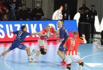 na fot.: Daniel Reznicky (z piłką), który rzucił w sobotę 8 bramek.