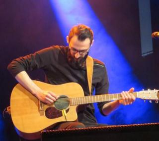 na fot.: Przemysław Ropczyc / laureat I miejsca Fingerstyle Feeling Festival / fot. CKiS w Kaliszu