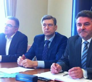 od lewej: wiceprez.D.Sztandera, poseł Mariusz Witczak, prezydent J. Pęcherz