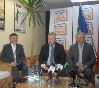 od lewej: Janusz Pęcherz, Aleksander Kwasniewski, Marek Siwiec