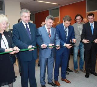 od lewej: Barbara Wrzesińska, marszałek Marek Woźniak, prezydent Janusz Pęcherz, poseł Mariusz Witczak, radny woj. Rafał Żelanowski, prof. Julian Malicki