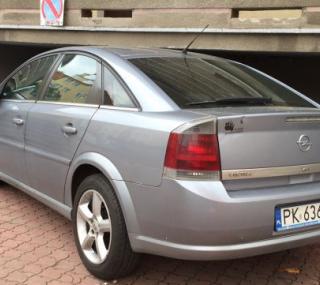na fot.: służbowy Opel Vectra kaliskiej Solidarności, którym jechał J.Mosiński