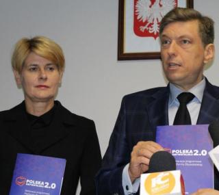 na fot. od lewej: Alicja Łuczak / radna powiatu kaliskiego / Platforma Obywatelska; Mariusz Witczak / poseł / Platforma Obywatelska