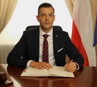 Bartosz Walczak - już były najmłodszy starosta w Polsce / kadr: YouTube