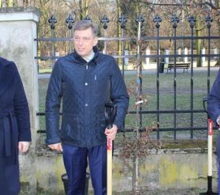 na fot. od lewej: Małgorzata Pępek, Sławomir Neumann, Mariusz Witczak / parlamentarzyści Platformy Obywatelskiej