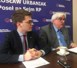 na fot. z prawej: Andrzej Kornaszewski/ ostrowski radny miejski PO