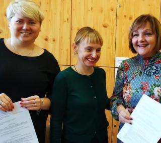 na fot.: Justyna Zawieja / dyrektor MGOPS; Lucyna Roszak; Grażyna Kaczmarek / dyrektor PCPR