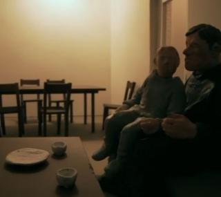 screen: kadr z filmu "Zabawa w chowanego"