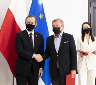 na fot. od lewej: prof. Tomasz Grodzki / marszałek Senatu; Bogdan Kaczmarek / członek rady gospodarczej autor: Marta Marchlewska - Kancelaria Senatu