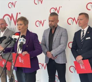 na fot. druga od lewej: Beata Klimek / prezydent Ostrowa Wielkopolskiego