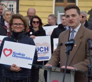 na fot. z prawej: Jakub Paduch / kandydat na prezydenta Ostrowa Wielkopolskiego