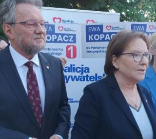 na fot. od lewej: Piotr Łuszczykiewicz, Ewa Kopacz, Karolina Pawliczak