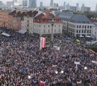 fot. FB/Karolina Pawliczak - Posłanka na Sejm RP