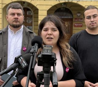 na fot.: Anna Pieciul, Bartosz Kornacki, Kamil Stefniak z partii Razem