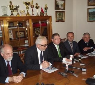 od lewej: Piotr Florek, Aleksander Skorupa, Krzysztof Grabowski, Krzysztof Nosal, Arkadiusz Błochowiak