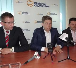 od lewej: Dariusz Grodziński, Mariusz Witczak, Eskan Derwich.