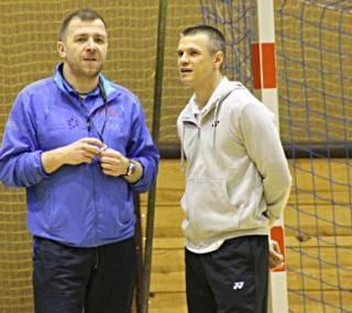 Adam Grzesiak, prezes i trener Lotki Ostrów wraz z Robertem Mateusiakiem