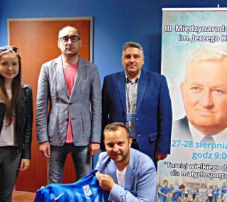 na fot.: Organizatorzy z prezesem KKS Lech Poznań Karolem Klimczakiem.