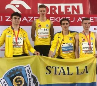 na fot. od lewej: Dawid Grząka, Jakub Robotnikowski, Jakub Tuczyński i Kacper Adamczak / fot. materiały KS Stal LA