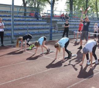 na fot.: Być może w kolejnych etapach odmrażania polskiego sportu uda się organizować zawody lekkoatletyczne. Na razie od 4 maj możliwe będą sześcioosobowe treningi.