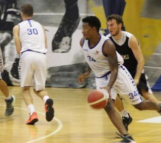na fot.: W akcji Chris Smith z Arged BM Slam Stali Ostrów