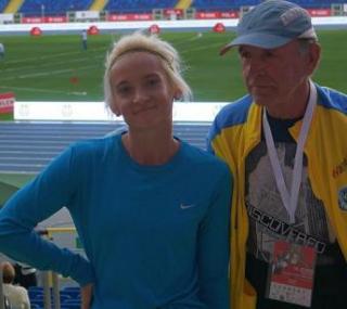 na fot.: Natalia Benedykcińska ze swoim trenerem, Markiem Walczakiem / fot. facebook KS Stal LA