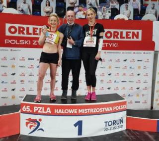 na fot.: Natalia Benedykcińska wraz z trenerem Markiem Walczakiem. Fot. Materiały KS Stal LA