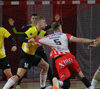 na fot. Fragment meczu Arged KPR Ostrovia – GKS Żukowo