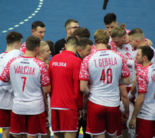 na fot. Reprezentacja Polski po dobrym, choć przegranym meczu z Francją, zagrała fatalnie przeciwko Słowenii